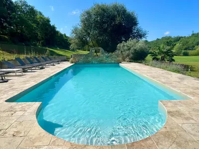 Piscine de l'établissement Le Moulin Aux Ans ou située à proximité