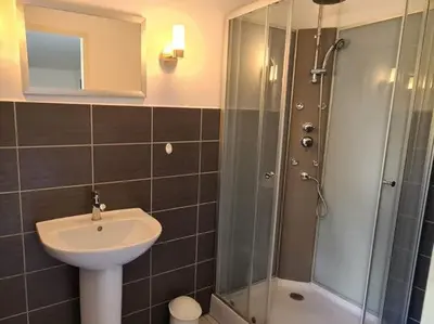 Salle de bains dans l'établissement Luxury villa near the cute towns of Sarlat and Rocamadour