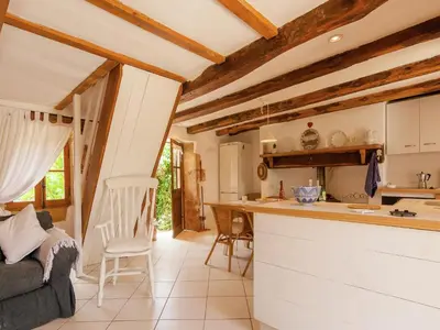 Cuisine ou kitchenette dans l'établissement Peaceful Stay with Pool
