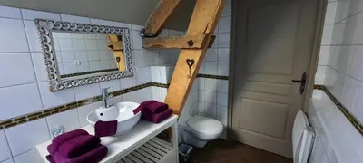 Salle de bains dans l'établissement Chambre d'hôtes Au Picatal