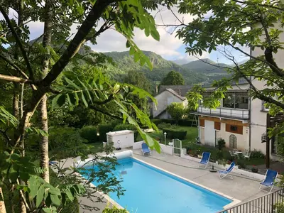Piscine de l'établissement Logis Hôtel restaurant Bel Horizon ou située à proximité