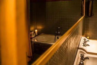 Salle de bains dans l'établissement Gite de la Genevrière