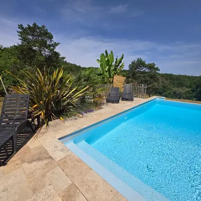 Piscine de l'établissement Gîte Les Combes Montignac Lascaux ou située à proximité