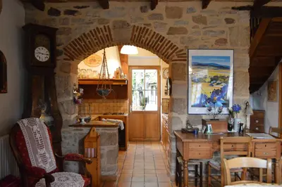 Cuisine ou kitchenette dans l'établissement Le Tilleul