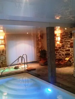 Piscine de l'établissement la Maison d'Odette et Daniel ou située à proximité
