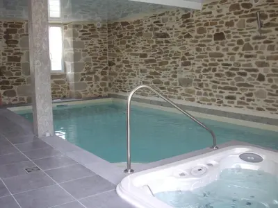 Piscine de l'établissement la Maison d'Odette et Daniel ou située à proximité
