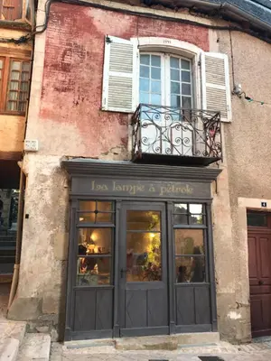 Façade ou entrée de l'établissement Maisons du Périgord Côté Vézère