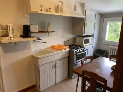 Cuisine ou kitchenette dans l'établissement Le tourbillon nouveau