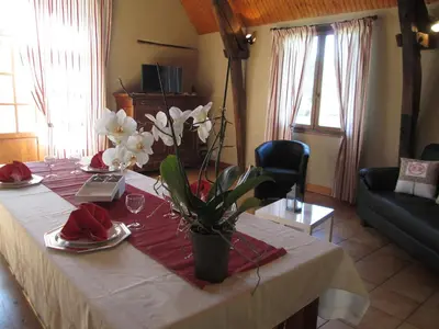 Télévision ou salle de divertissement dans l'établissement Holiday Home La Grange by Interhome