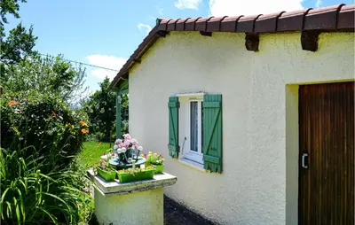 Jardin de l'établissement Two-Bedroom Holiday Home In St Bressou