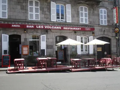 Restaurant ou autre lieu de restauration dans l'établissement Auberge Les Volcans