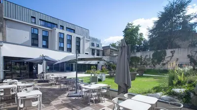 Jardin de l'établissement Campanile Limoges Centre - Gare