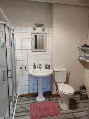 Salle de bains dans l'établissement Les 5 Petits Lapins