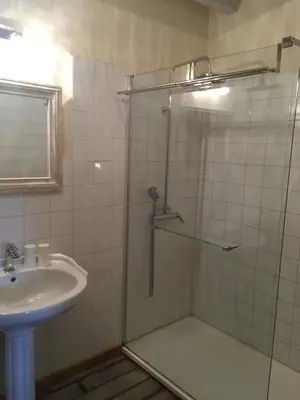 Salle de bains dans l'établissement Les 5 Petits Lapins