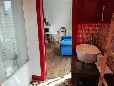Salle de bains dans l'établissement 3 Place des Arbres, Chambres D'Hôtes, Felletin