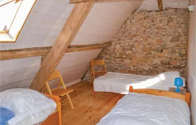 Un ou plusieurs lits dans un hébergement de l'établissement Cozy Home In Padiracbascoul With Wifi