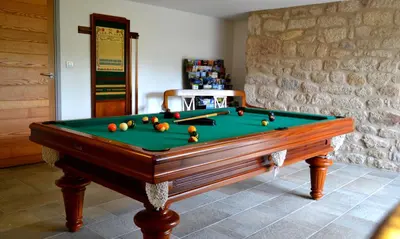 Billard dans l'établissement La Maison Des Jardins