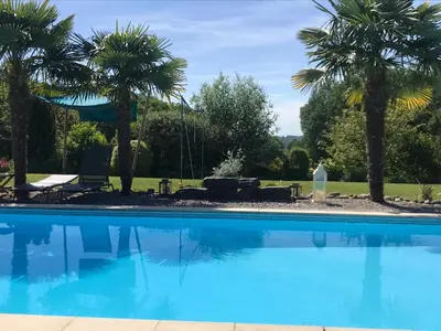 Piscine de l'établissement Escale en Correze ou située à proximité
