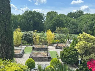 Jardin de l'établissement Escale en Correze
