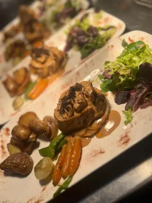 Nourriture dans l'hôtel ou à proximité