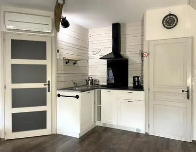 Cuisine ou kitchenette dans l'établissement A 5 min de Lascaux - Ferme Périgourdine - Gîte du Fraysse