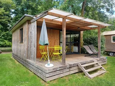 Jardin de l'établissement Huttopia Beaulieu sur Dordogne