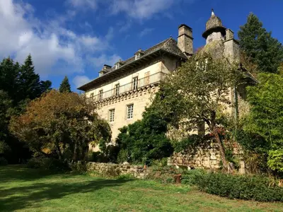 Jardin de l'établissement B&B Chateau le Bois
