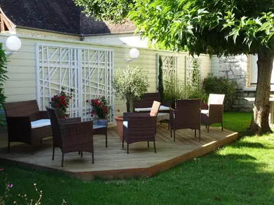 Jardin de l'établissement Logis Hotel Grangier