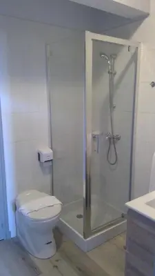 Salle de bains dans l'établissement Le Beauregard