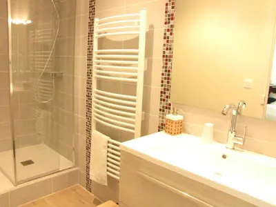 Salle de bains dans l'établissement Chateau Ol Puech