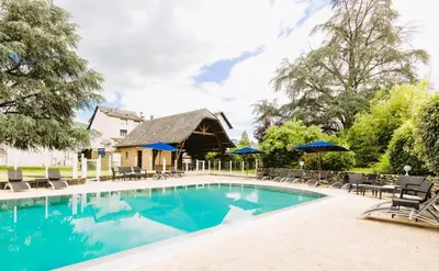 Piscine de l'établissement Le Sablier du Temps ou située à proximité