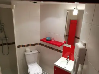Salle de bains dans l'établissement Le relais du Haut Limousin