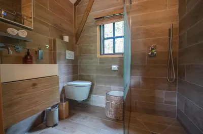 Salle de bains dans l'établissement Cabane de La Mésange