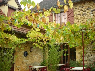 Jardin de l'établissement Hôtel Chastrusse