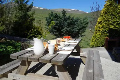 Vue générale sur la montagne ou vue sur la montagne depuis la maison de vacances