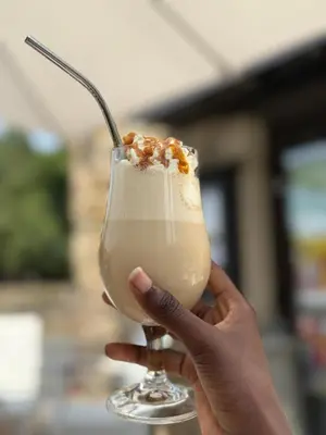 Boissons dans l'établissement Le Victor Hugo - Hôtel et Restaurant - Logis Hôtels