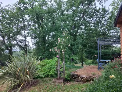 Jardin de l'établissement Gîtes du Chêne Vert