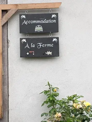 Certificat, récompense, panneau ou autre document affiché dans l'établissement accommodation à la ferme