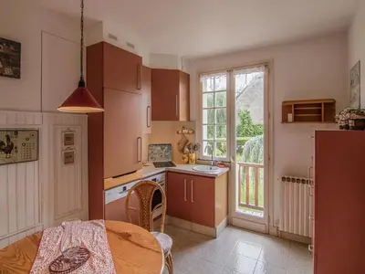 Cuisine ou kitchenette dans l'établissement Villa with Pool in Corrèze