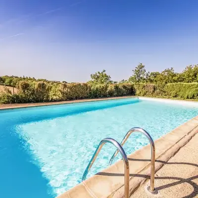 Quiet holiday home with shared pool