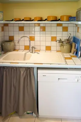Cuisine ou kitchenette dans l'établissement Holiday Home Cazals by Interhome