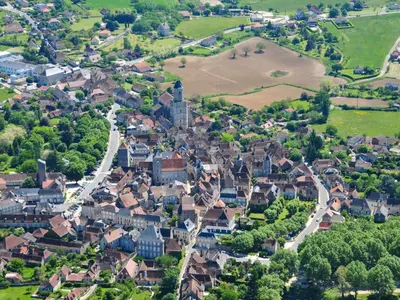 Vue générale sur Teyssieu ou vue de la ville depuis la maison de vacances