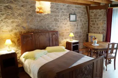 Un ou plusieurs lits dans un hébergement de l'établissement Gîte de 15 places en chambre de 2, 4, 5 personnes