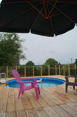 Piscine de l'établissement Gîte de 15 places en chambre de 2, 4, 5 personnes ou située à proximité