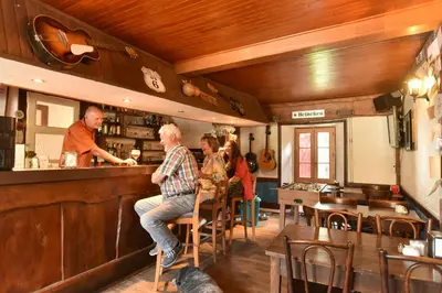 Clients de l'établissement Auberge De La Providence