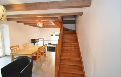 Coin salon dans l'établissement 2 Bedroom Nice Home In Aubas