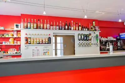 Boissons dans l'établissement Auberge Le Cantou - Hôtel Roche