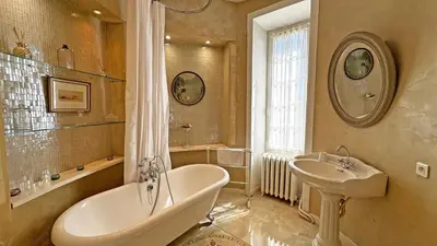 Salle de bains dans l'établissement Château de la Chabroulie