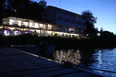 Vue sur la rivière ou le fleuve situé(e) à proximité de l'hôtel