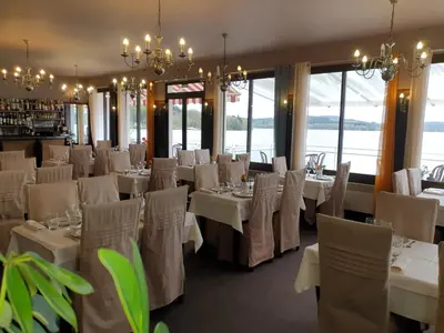 Restaurant ou autre lieu de restauration dans l'établissement Hotel Restaurant La Caravelle